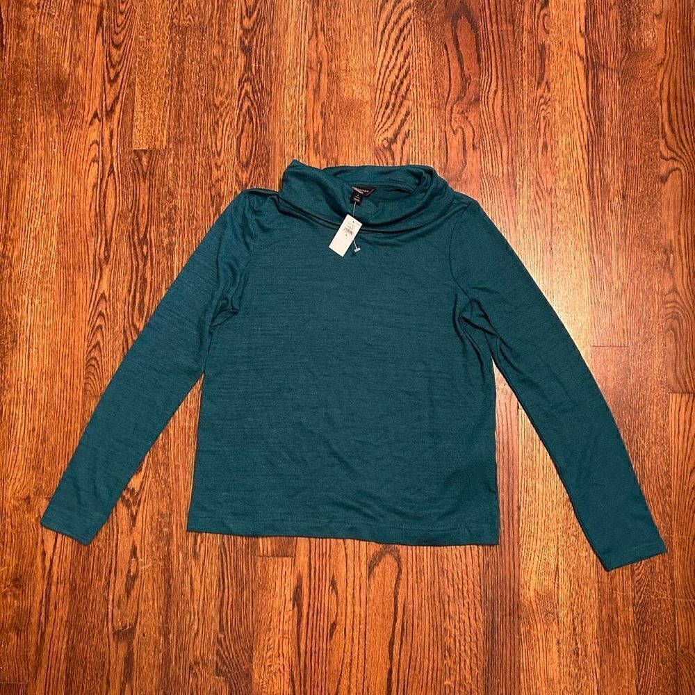 New banana republic sweater 